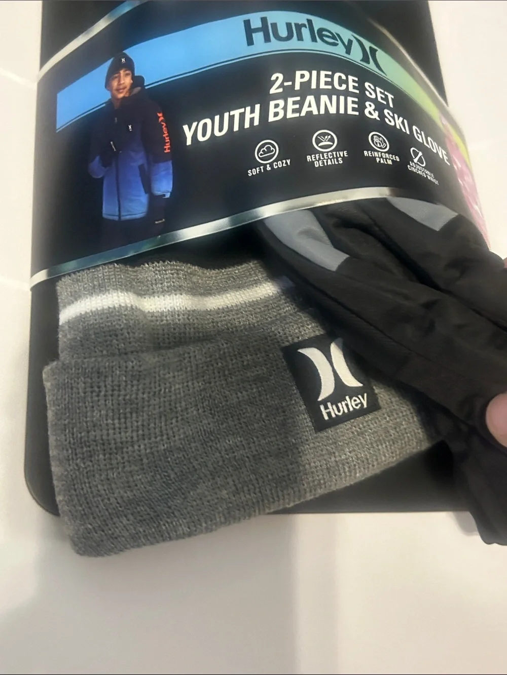 Hurley Youth Black Beanie & Gloves Set